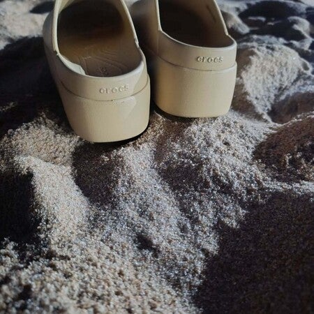 【関税込み】Crocs オフホワイト Dylan クロッグ Crocs Dylan Clog (Cream) 209366-160 - Allike Store