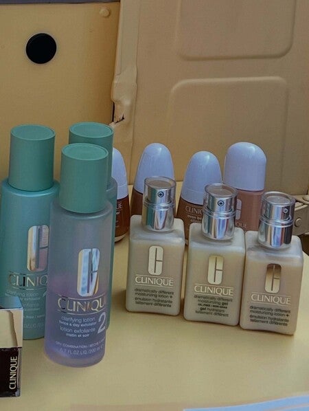 CLINIQUE イーブンベターブライターミルキーローション 100ml イーブンベター ブライター ミルキー ローション 100ml｜JAL公式