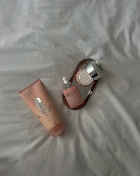 【限定サイズ】クリニーク　スマートリペアセラム 75m w300_myE.jpg