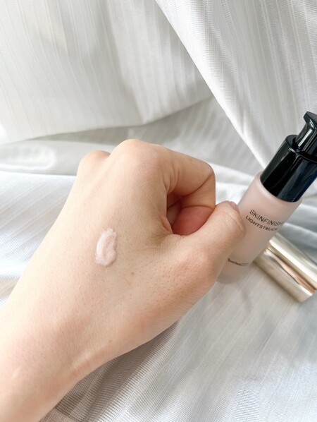 スキンフィニッシュ ライトストラック リキッド ハイライター | マック