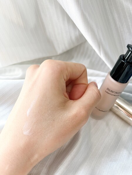 スキンフィニッシュ ライトストラック リキッド ハイライター | マック