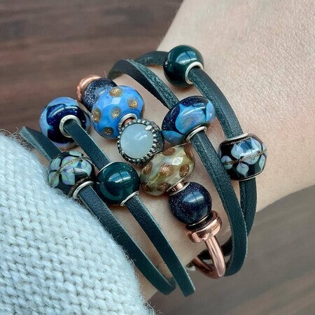 【お値下げ中】　trollbeads タッセル　レッド　イエロー系 trollbeads タッセル レッド イエロー系
