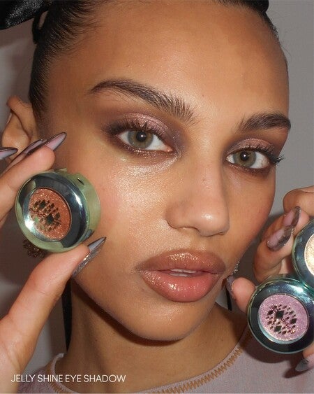 MAC(マック)公式オンラインショップ | コスメ & メイクアップ