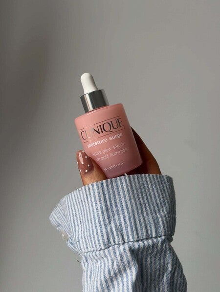 モイスチャー サージ グロウ リファイン セラム 〈医薬部外品