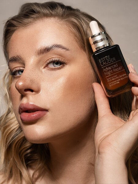 Perfectionist Pro Rapid Firm + Lift Serum with Hexapeptides 8 + 9