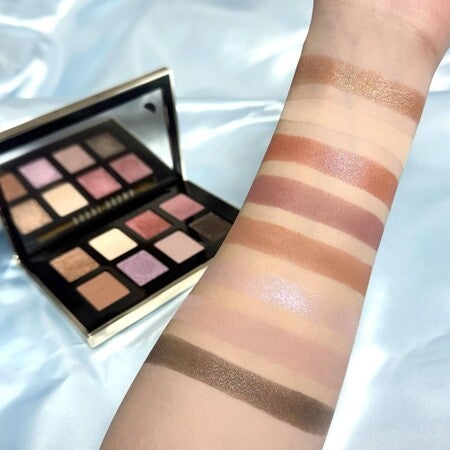 アリス イン ワンダーランド アイシャドウ パレット | ボビイ ブラウン