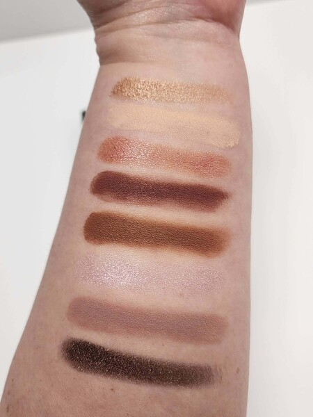 アリス イン ワンダーランド アイシャドウ パレット | ボビイ ブラウン