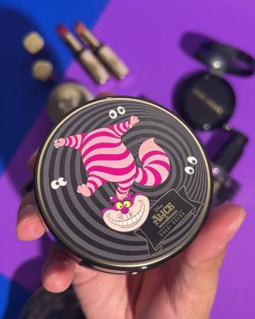 ウェイトレス スキン クッション ファンデーション SPF 40 (PA+++