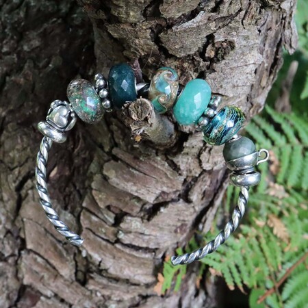 美品　trollbeads 多色ビーズ（ｘ12個)シルバーブレスレット シルバーブレスレット – トロールビーズ