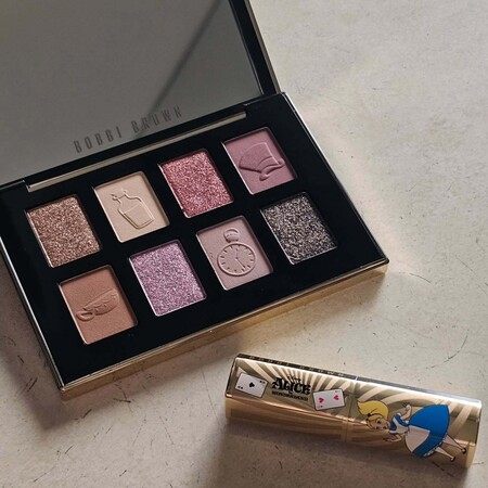 【新品・未開封】ボビイブラウン アリス アイシャドウ、ポーチ ギフト セット 新品・未開封】ボビイブラウン アリス アイシャドウ、ポーチ ギフト