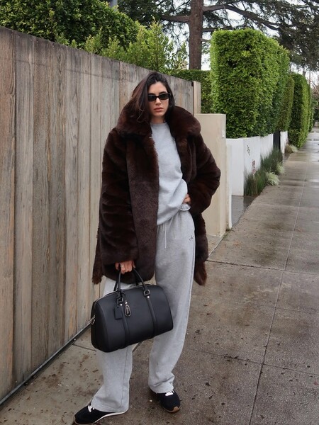 Accolade Crew Neck Pullover - Black | ALO