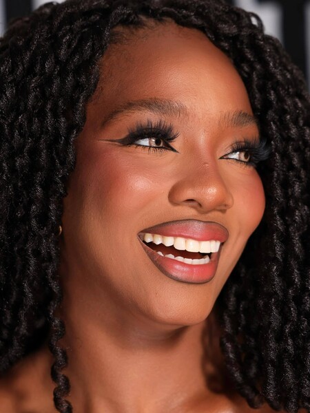 ハイドレイティング アイクリーム | ボビイ ブラウン Bobbi Brown 公式