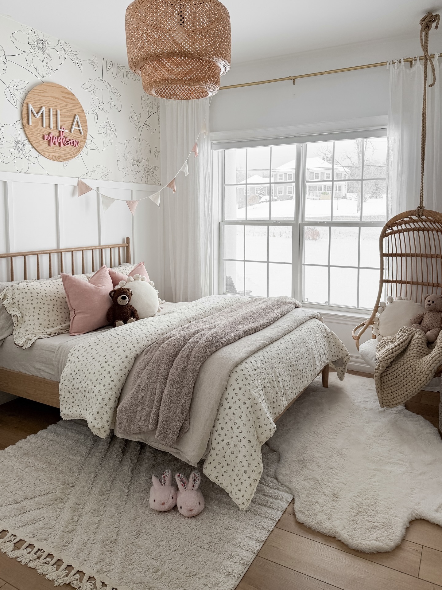 White Oak Full/Double Bed w/ Panel Headboard | Lenia Collection