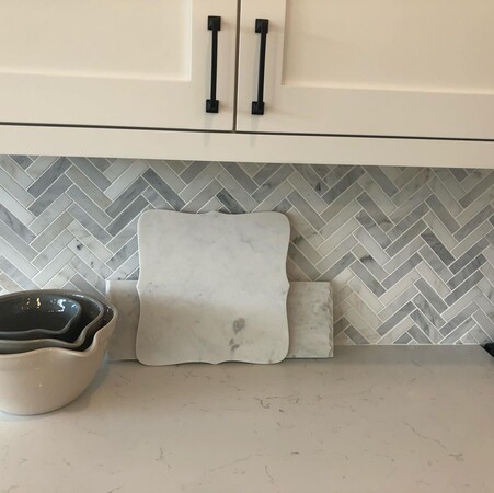 Hampton Carrara Tumbled Large Herringbone Marble Mosaic Tile - The