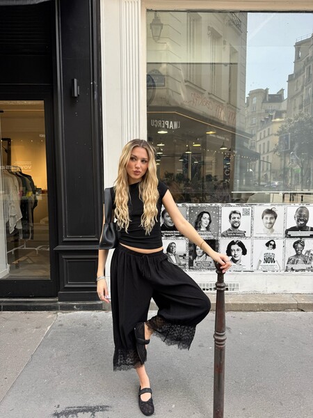Cropped drop crotch lace pants - Women | Bershka